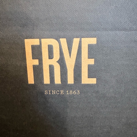 Frye Boots - Natalie Mid Engineer Lug Shearling Lined size 8M Black - Picture 9 of 9